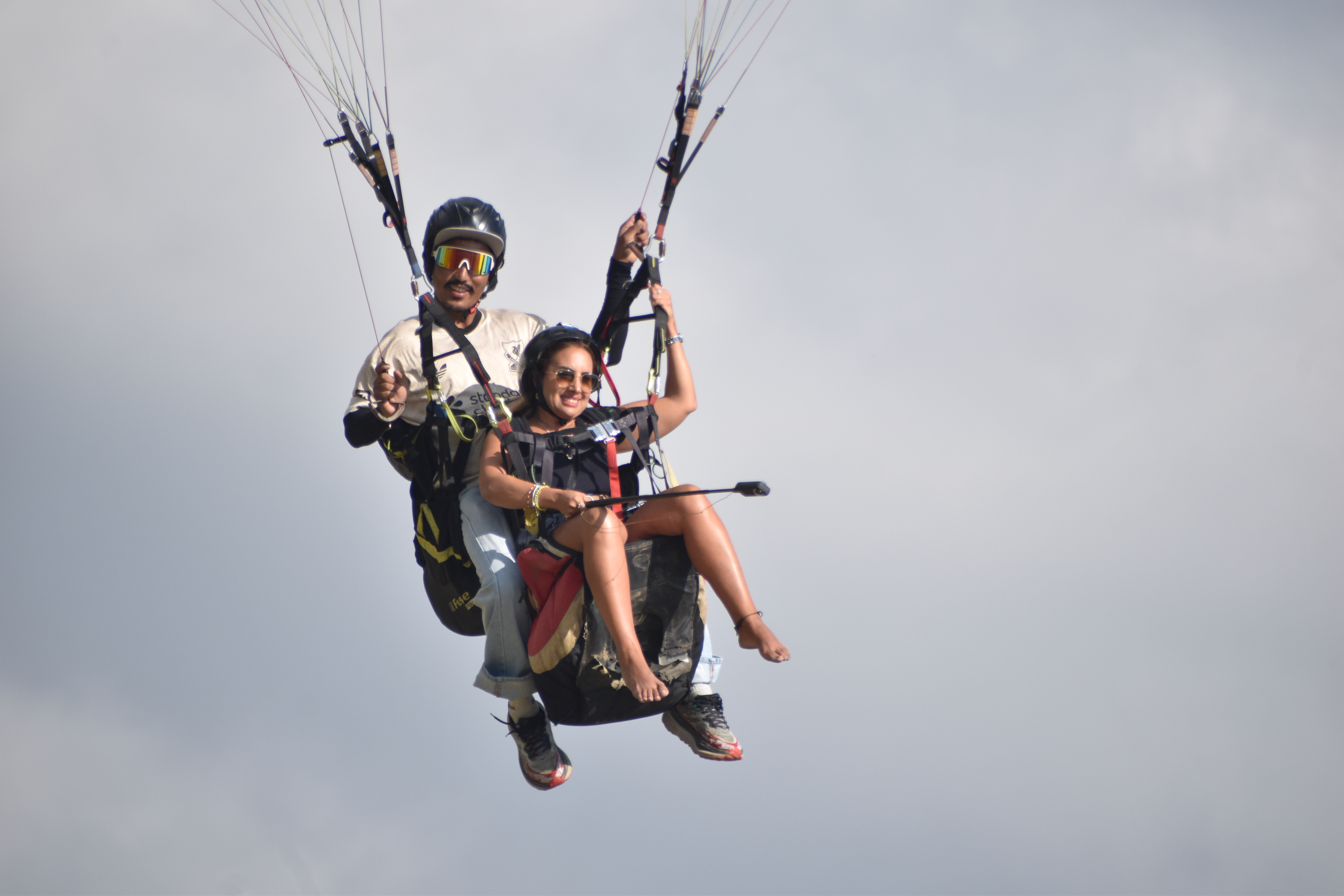 Tandem paragliding